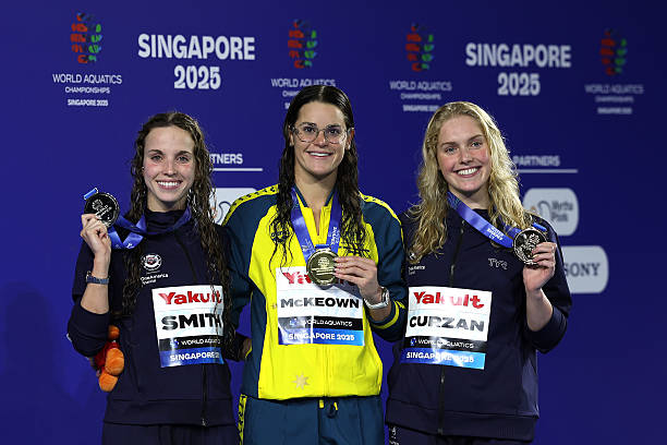 冬泳爱好者必读:与普通游泳的区别在哪里?