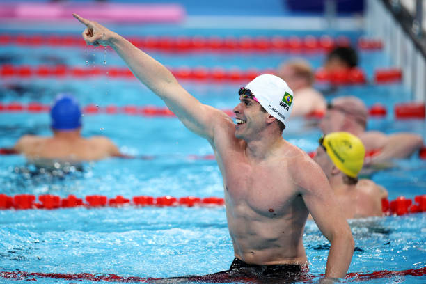 腰间盘突出患者必看：游泳的益处与潜在风险