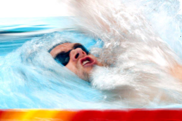 考取游泳救生员证的费用构成详解