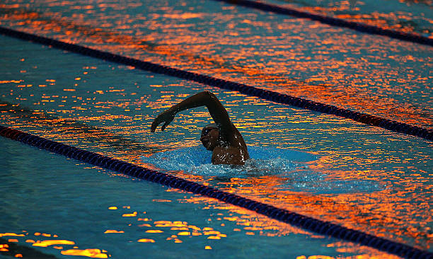 耳朵进水怎么办?医生推荐的3种安全处理方法