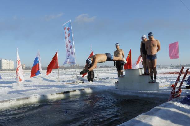 考取游泳教练证需要多少钱？月收入能达到多少？