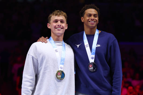 建筑绘图入门:正规游泳池的三视图绘制方法