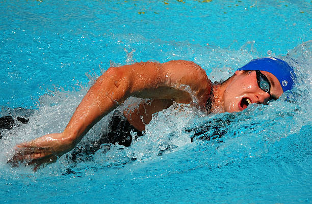 50岁学游泳:挑战与机遇并存