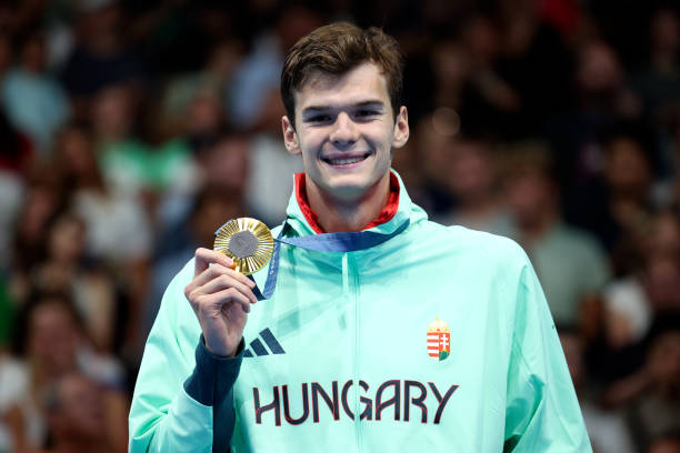 泳姿技术规则详解:自由泳、蛙泳、仰泳与蝶泳的合规要求