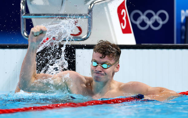 2022全国游泳锦标赛男子冠军：新一代游泳健将的崛起