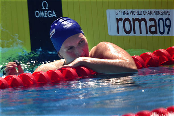 游泳救生员证考试与发证周期：常见问题解答