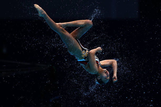 游泳翻滚转身的呼吸与节奏控制技巧