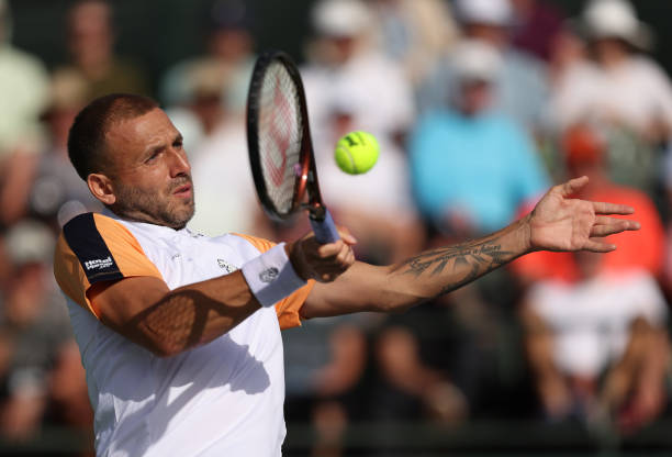 萨巴伦卡美网夺冠后深情拥吻男友,赛场爱情羡煞旁人