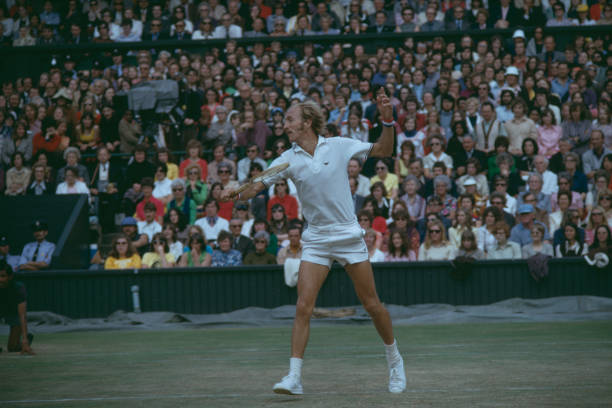 红土场战术解析：法网球场如何影响比赛策略和结果