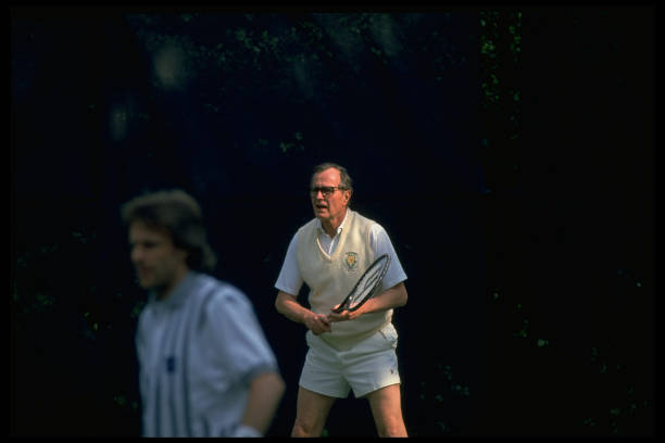 德约科维奇：从战火中崛起的网球传奇