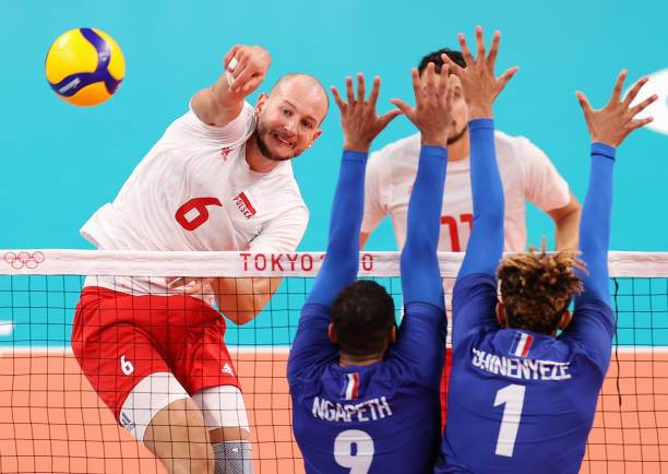 高中生排球比赛规则与裁判法教学教案