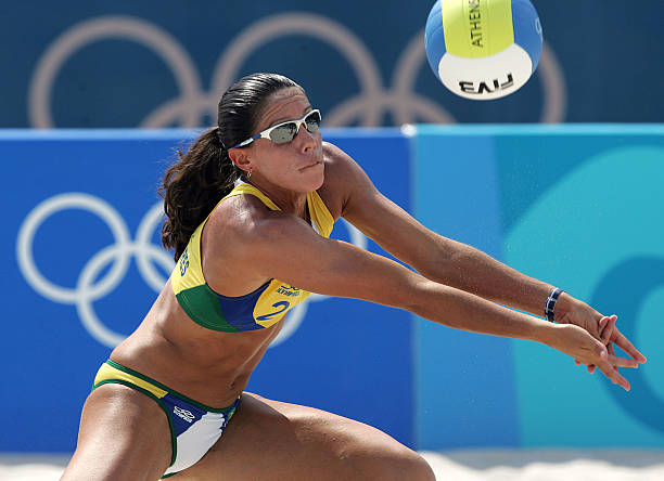 室内外排球场标准尺寸对比