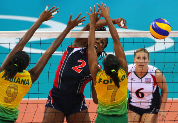 排球发球进阶训练：如何提高发球准确性和威力