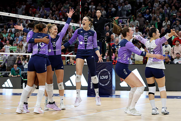 排球1-6号位战术解析：攻防转换的关键