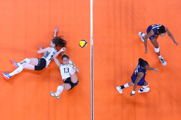 实战演练:排球比赛中的位置轮换模拟与案例分析