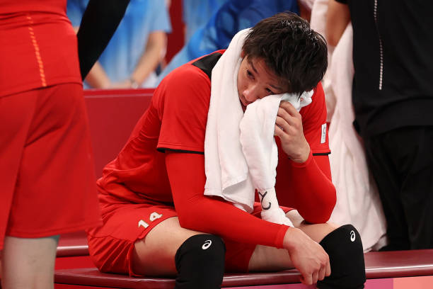 排球姿势常见错误及纠正方法:提升技术的关键细节