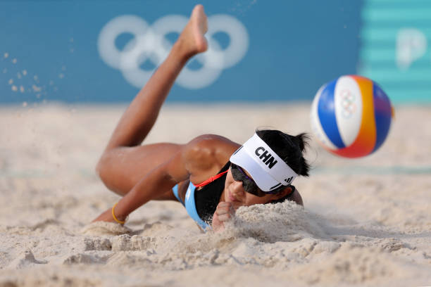 排球入门必学:基础步法动作分解与练习方法