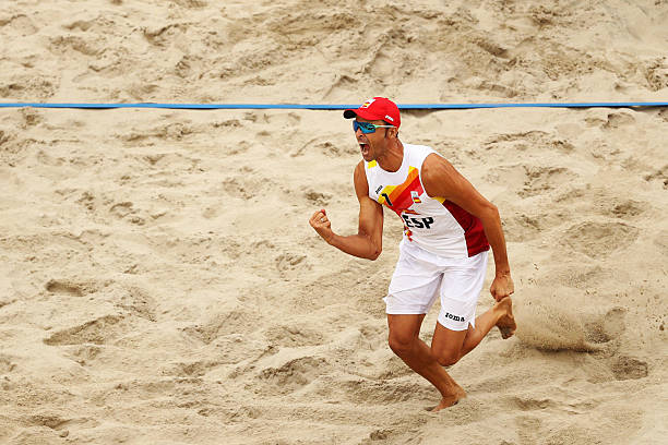 日本大学生排球联赛赛程:东西部强队交锋日程