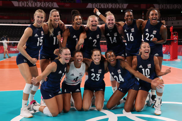 晴空霹雳！排球女将中那些令人难忘的必杀技