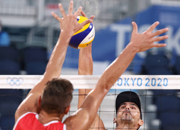 新手必看：如何正确颠排球避免常见错误