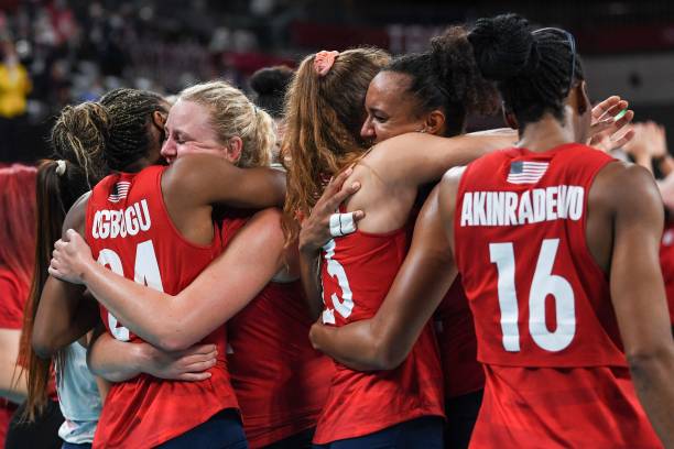 排球场地标准尺寸详解：比赛场区究竟有多大？