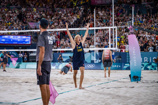 张常宁2018年11月2日微博:用汗水书写青春,用拼搏成就未来