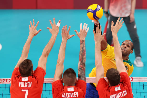 冯坤领衔绝地反击,球队惊险晋级下一轮