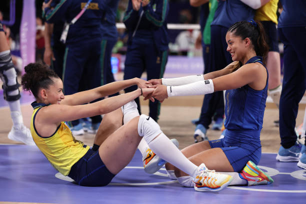 排球世界杯小组赛开打，CCTV5全程直播精彩赛事！