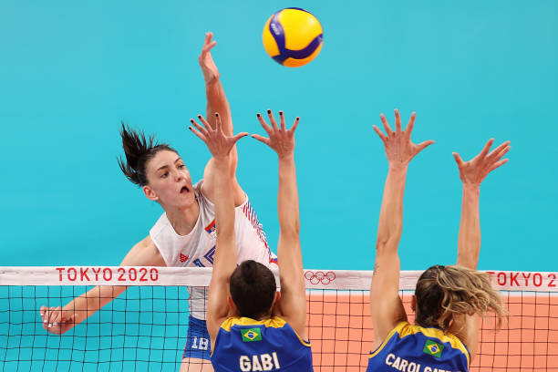 排球一传常见问题及纠正方法：让你的接球更稳定