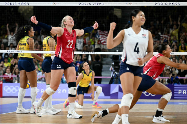 男子排球赛回放：关键分、逆转局，全程高能！