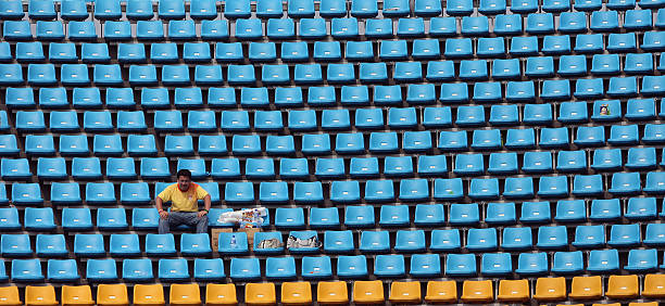 室内排球场地与沙滩排球场地规则差异对比