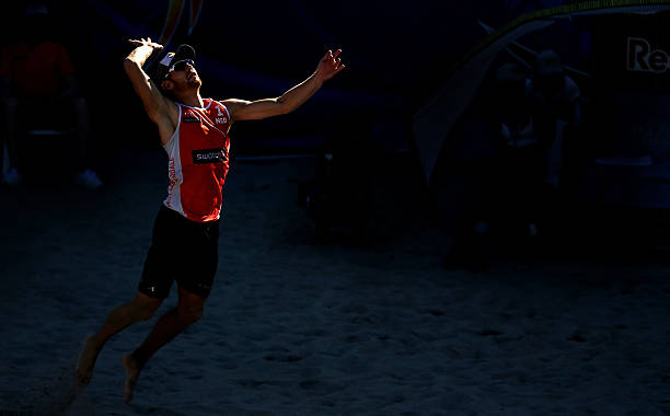 学校排球场地简易尺寸平面图设计指南