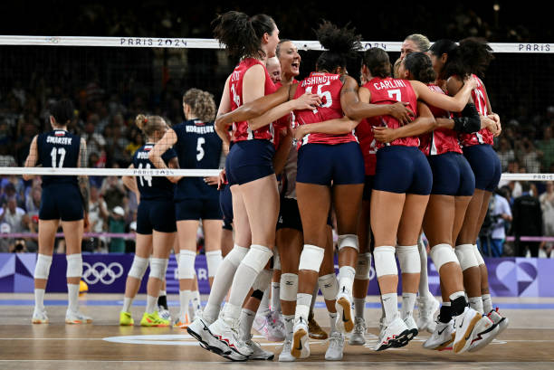 排球救球技巧：掌握鱼跃救球的正确姿势