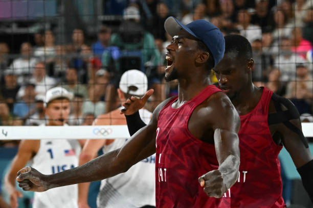 排球场边线、端线与场地尺寸的关系