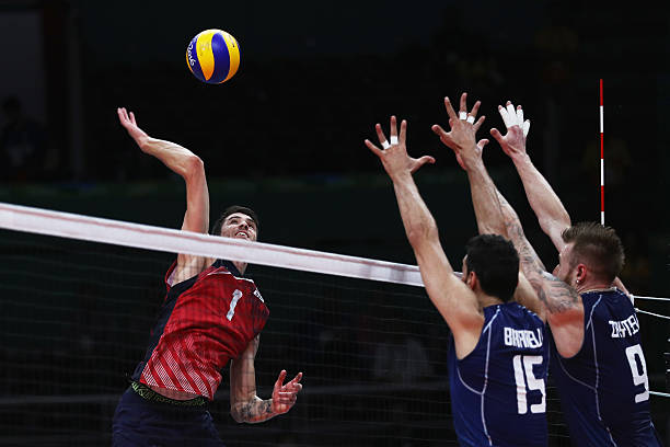 提升排球技术的秘诀：掌握叠掌式手势