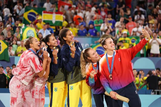 在家也能练!无器械强化排球核心力量与弹跳力的训练方案