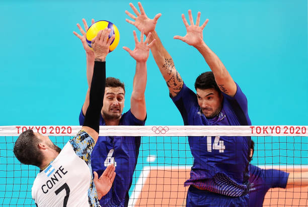 排球比赛中的犯规行为及判罚标准