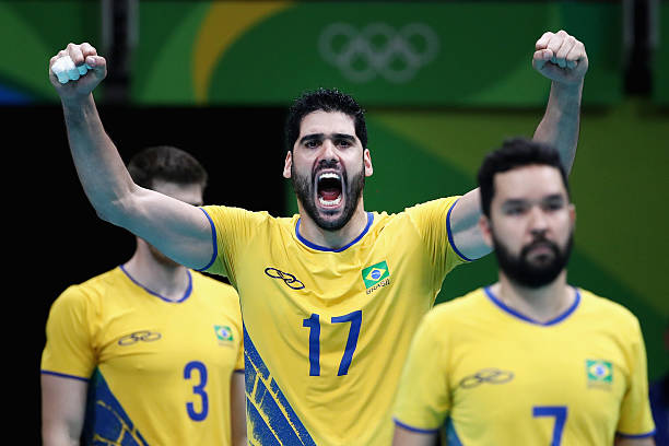 九人制排球比赛各位置技术要求与配合方式