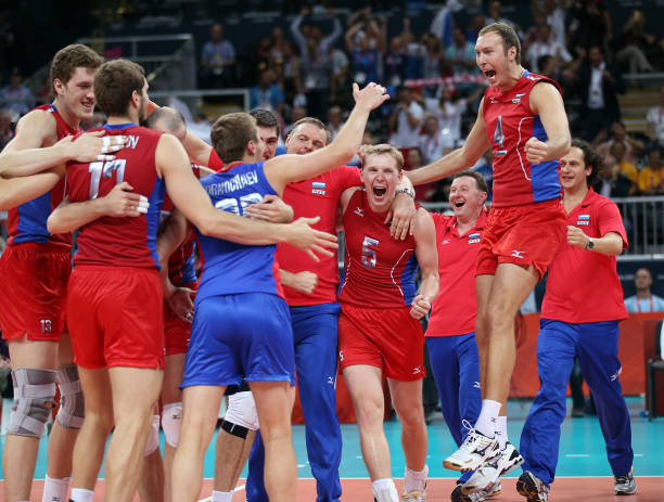 图解排球步法：掌握正确的移动与站位方式