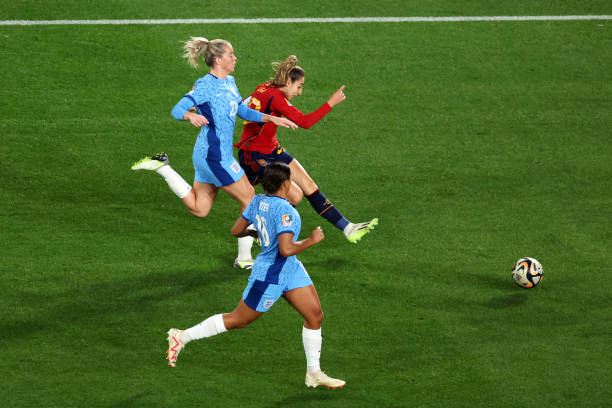 今日世界杯赛事竞猜：专家分析助你一臂之力！