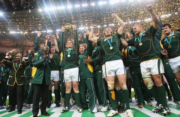 欧冠与世界杯:谁才是真正的足球巅峰?