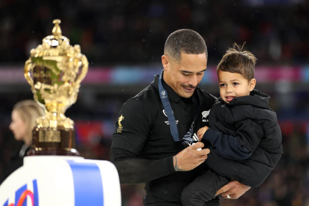 国足世界杯资格赛：近年表现与关键战役